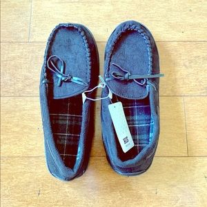 NEW Men’s Large Moccasin Slippers